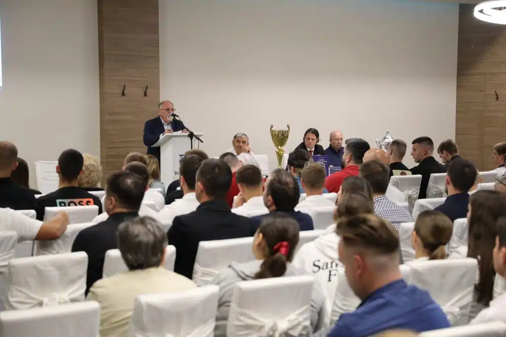 68. godina rukometa u Ljubuškom objedinjeno u monografiji