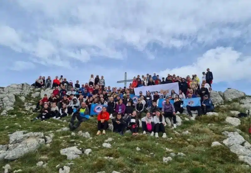 Tradicionalni uspon na livanjsku planinu: ‘100 žena na Kamešnici’