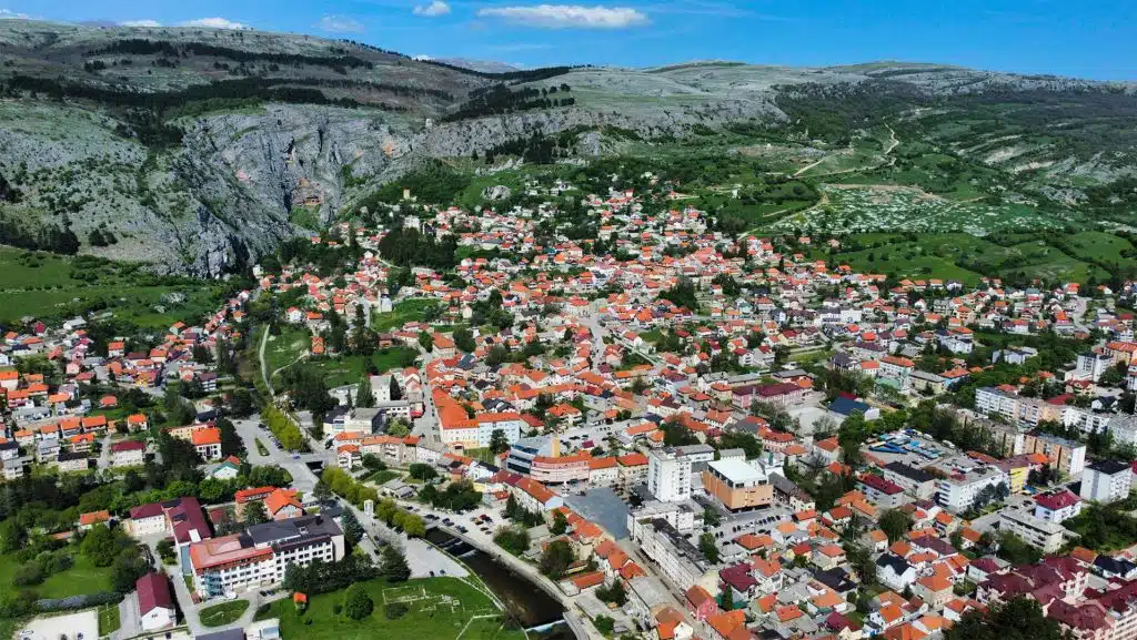 Anonimni portali u Livnu i Hercegbosanskoj županiji ponovno šire laži pred izbore, institucije spremne reagirati