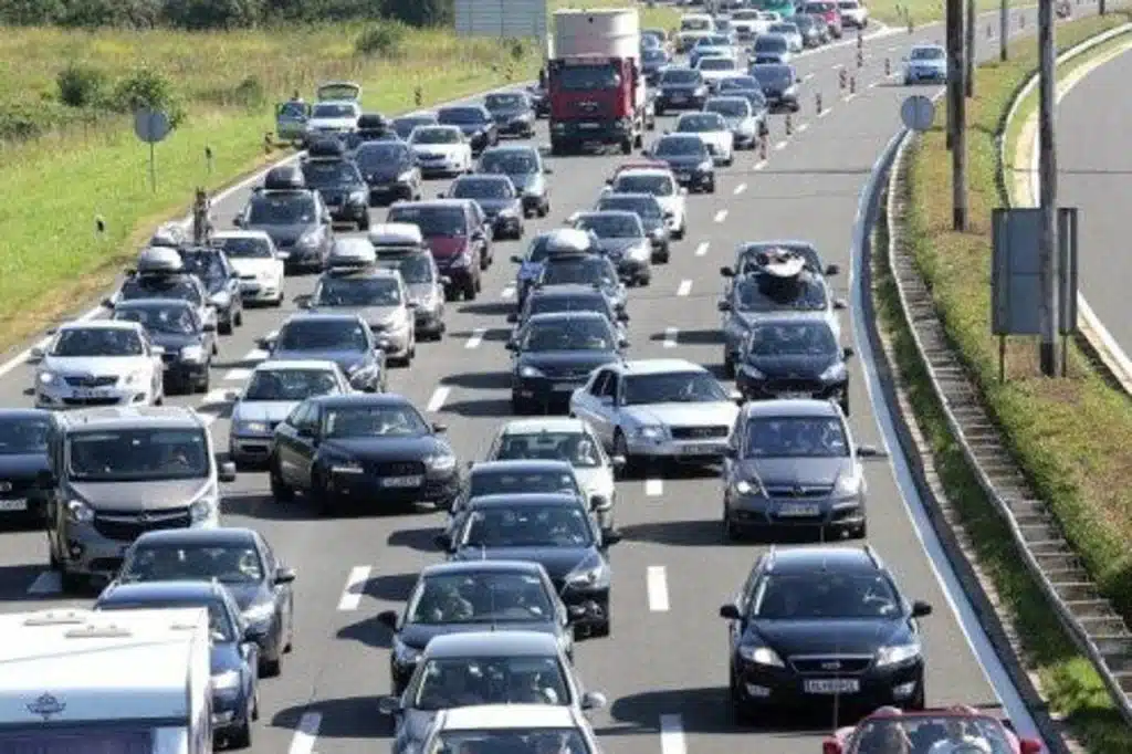 Svako registrirano vozilo u FBiH ima pravo na dva besplatna popravka kvara i jedan prijevoz do servisa