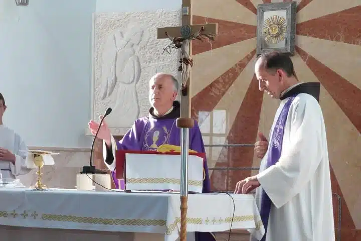 Broćanac se s kraljicom mira susreće: U istini hodimo
