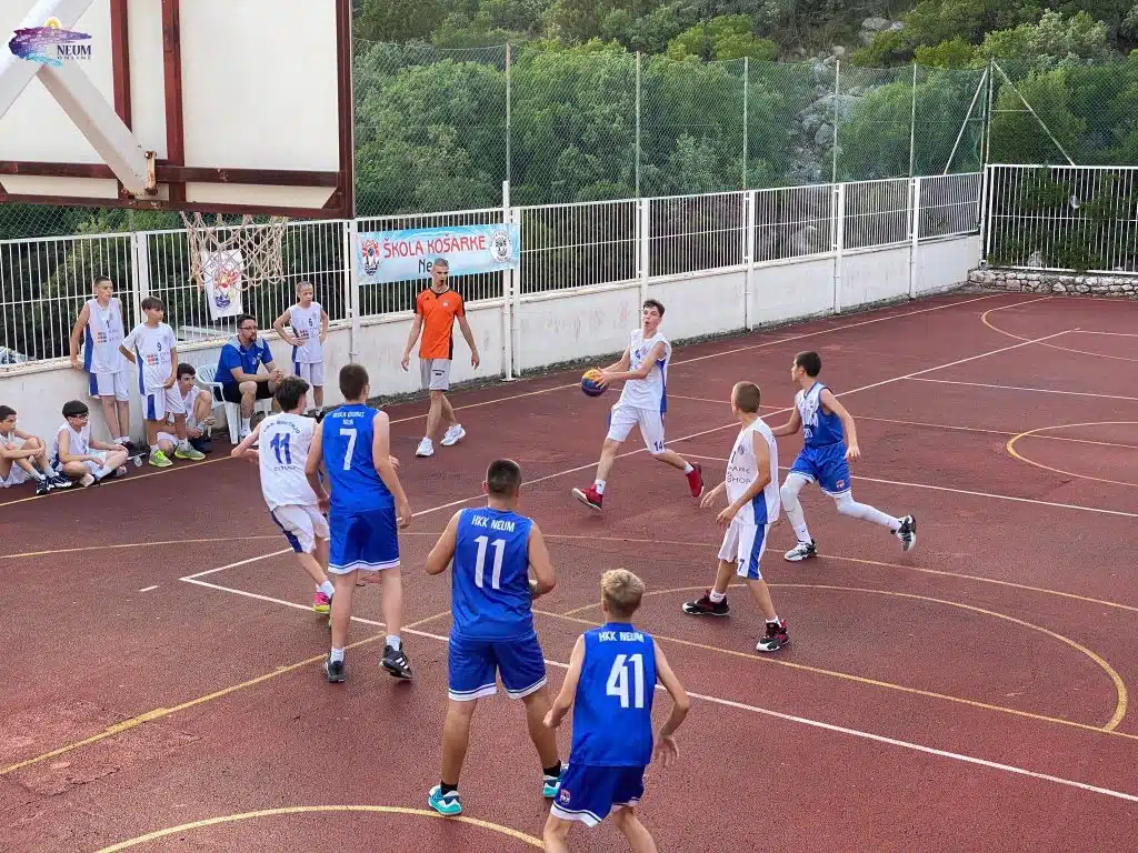 FOTOGRAFIJA: Mladi košarkaši ostvarili uspjeh na Summer cupu u Neumu, pogledajte rezultate prvog dana.