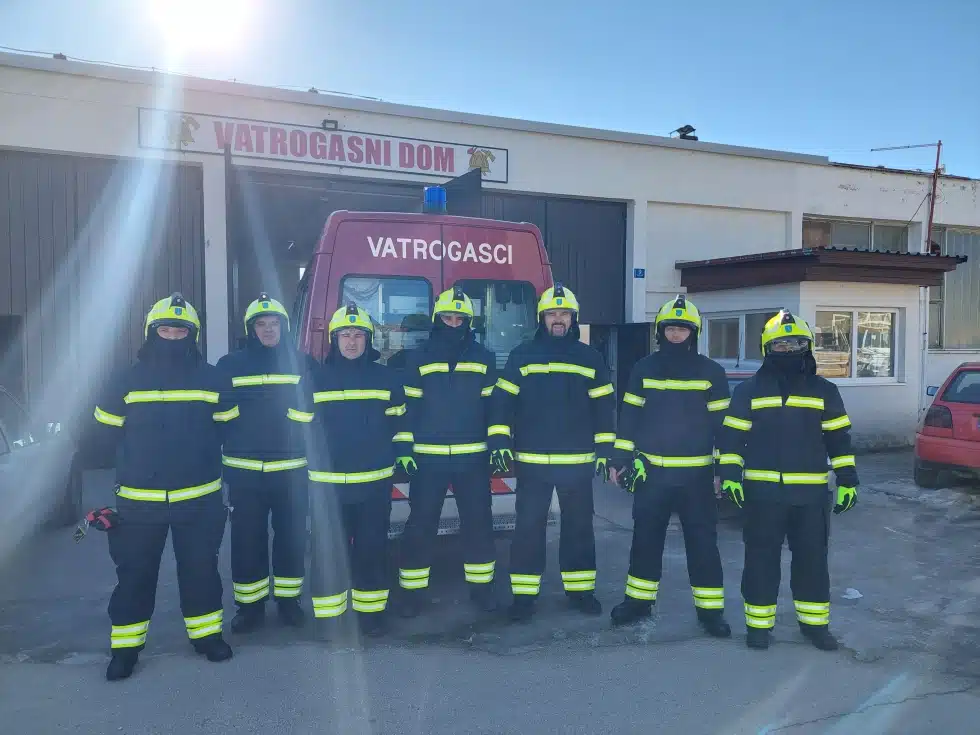 Podrška radu i angažovanju profesionalnih i dobrovoljnih vatrogasaca iz Livna