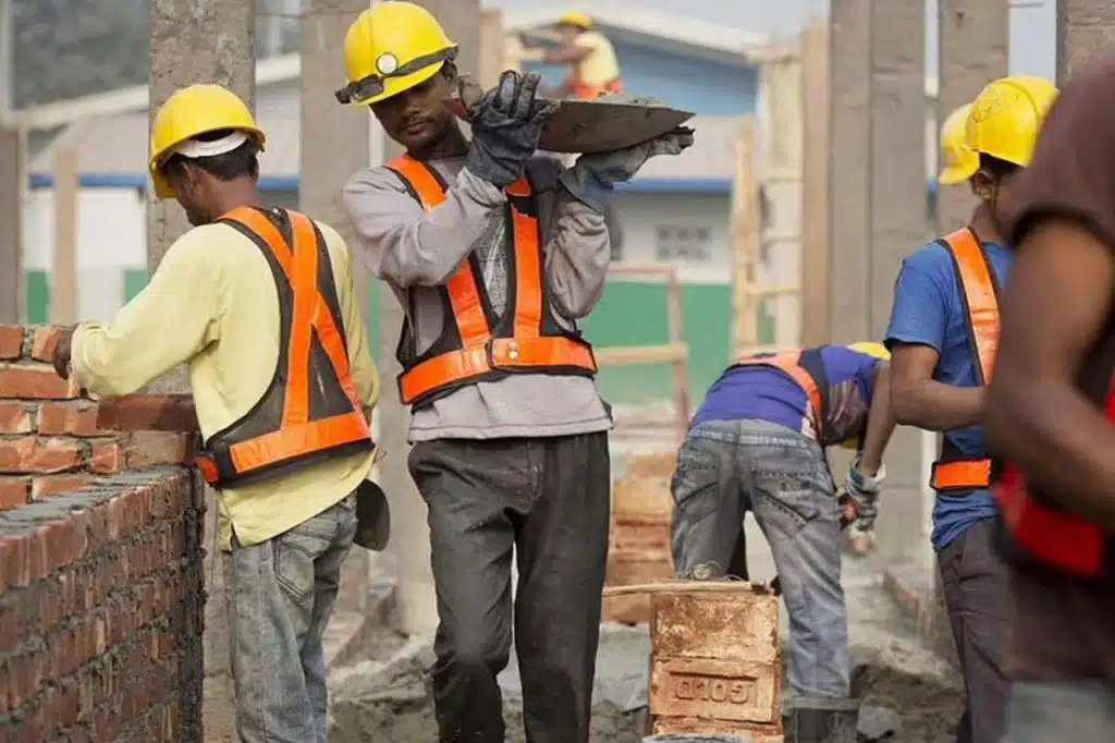 Rastući trend u BiH: Stranci iz Indije, Nepala i Pakistana angažovani kao radnici uz platu od 500 eura!