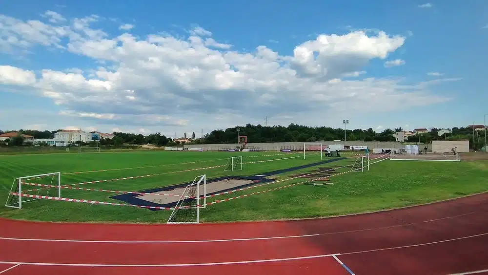 Obnova atletske staze na Gradskom stadionu Barama, stadion zatvoren zbog radova