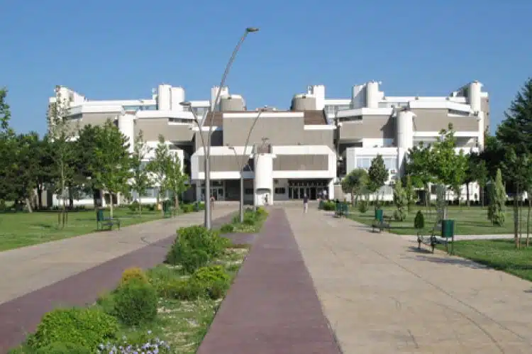 Crna Gora više neće priznavati diplome fakulteta iz Bosne i Hercegovine.