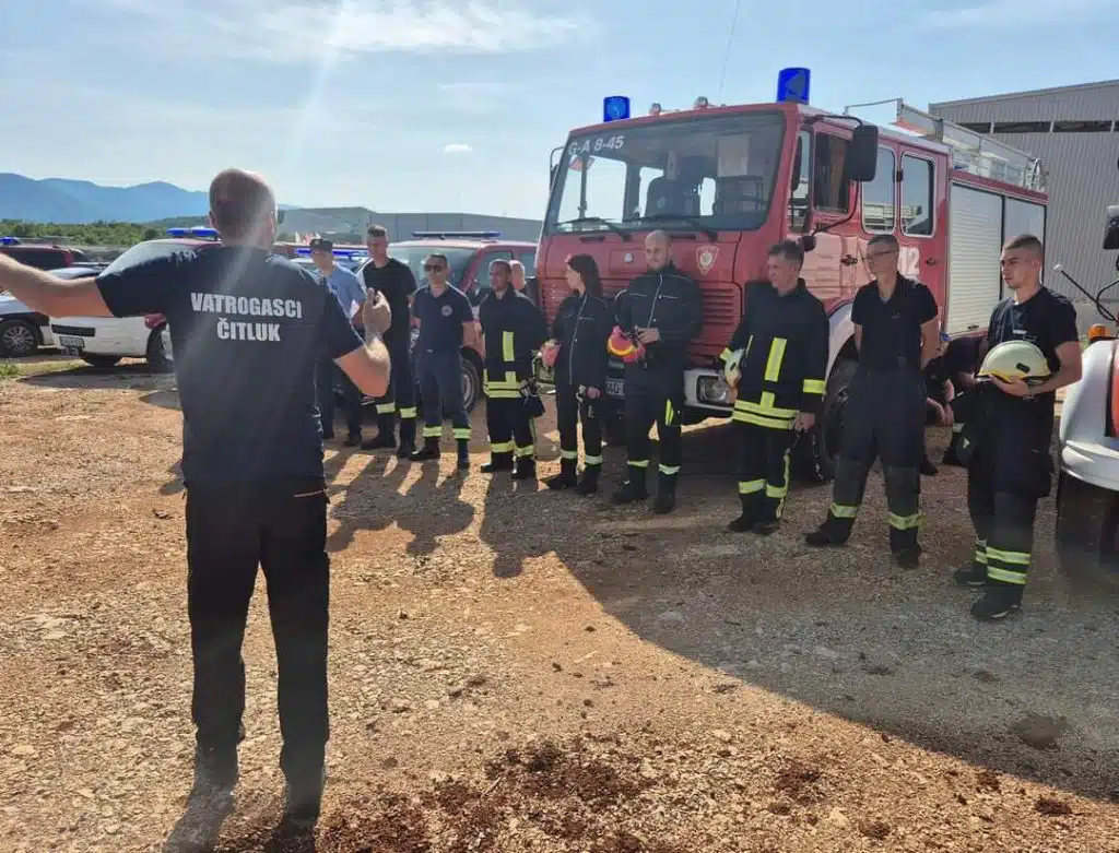 Križevac: Požar stavljen pod kontrolu, zahvala vatrogascima