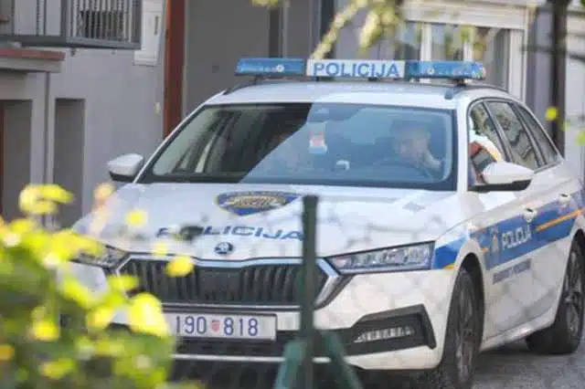 Muškarac preminuo tokom policijskog privođenja |