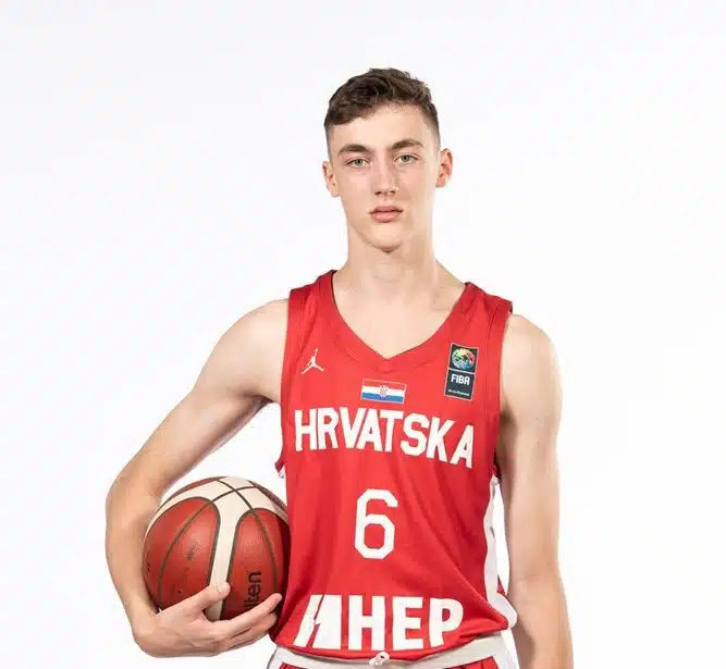 Neumski Ivan Bogdanović: Put od Cedevite Junior do KK SC Derby