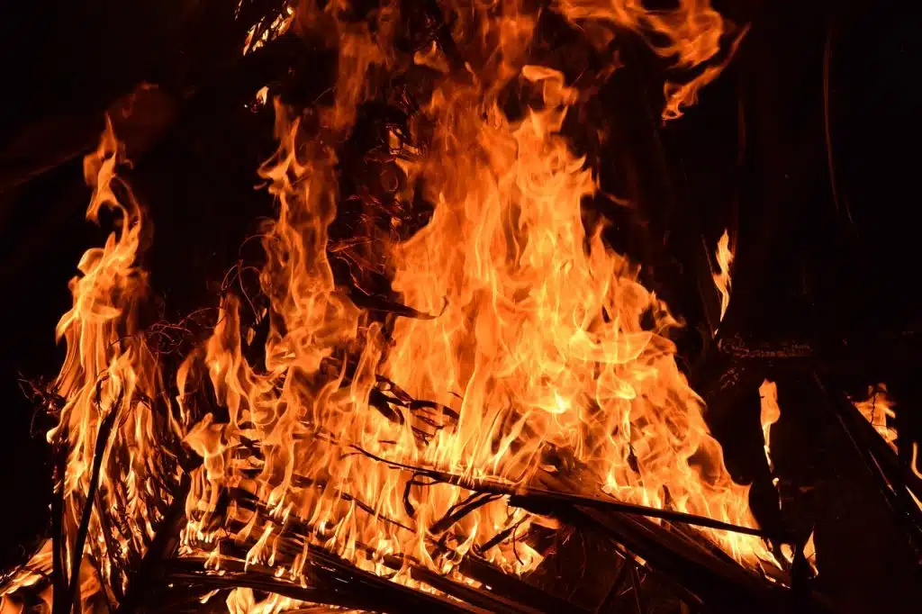 Veliki požar u Tučepima, na terenu 237 vatrogasaca