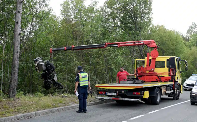 Nosili su kacige i završili u travi, ali…