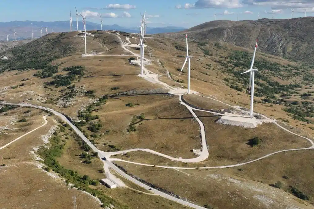 SAGA O VJETROELEKTRANI IVOVIK: Kineska elektrana u BiH dobila uporabnu dozvolu uprkos sudskom sporu