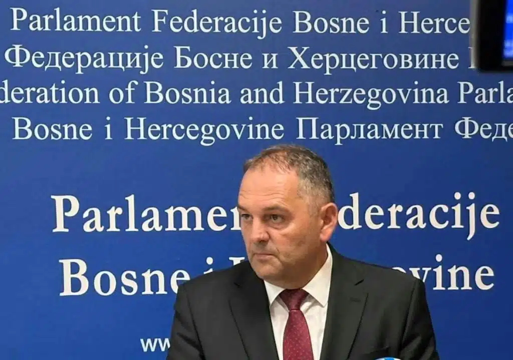 PRIOPĆENJE ČELNIKA PARLAMENTA F BiH: Izražavanje saučešća stradalima u poplavama od strane rukovodstva Parlamenta Federacije BiH
