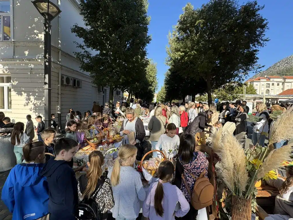 Video/Foto: Proslava “Dana kruha i zahvalnosti za plodove zemlje” u Ljubuškom