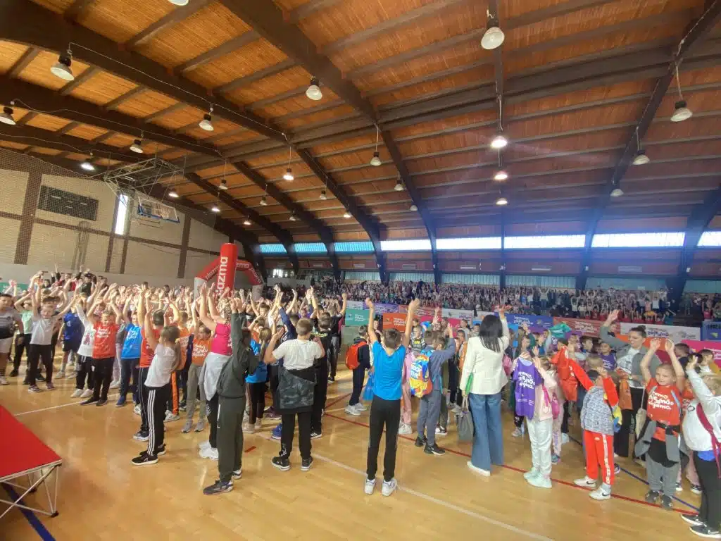 Livno: Učenici osnovnih škola i mladi iz centra “Nova nada” obilježili “Dječji tjedan” na području Hercegbosanske županije
