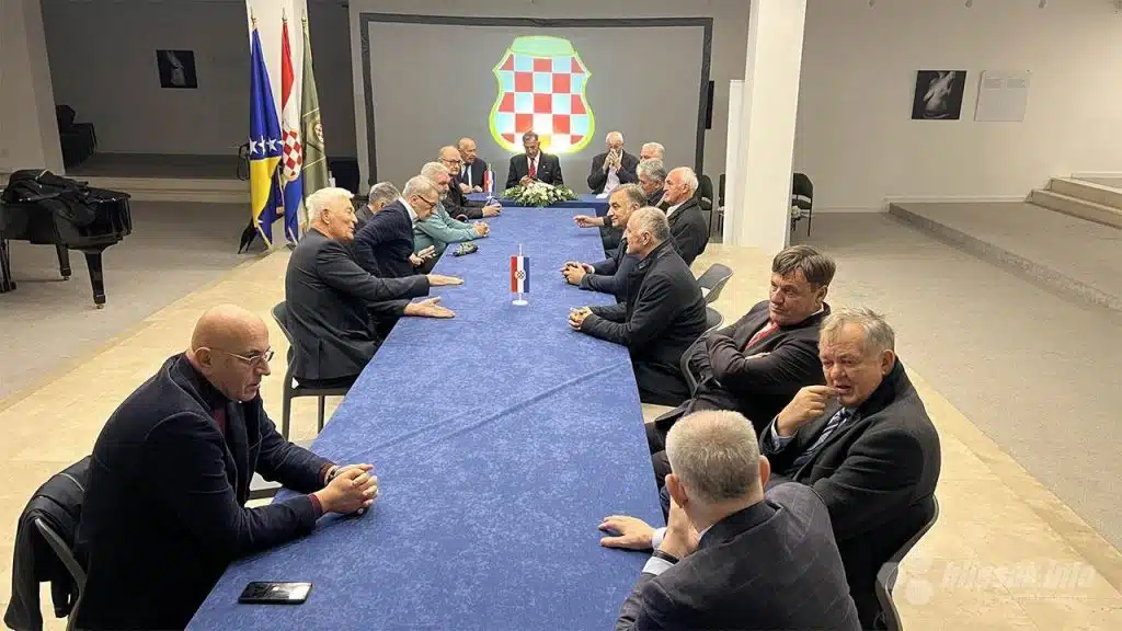 Sastali se nekadašnji ministri Vlade HR Herceg-Bosne: ”Nakon 31 godine opet smo zajedno”