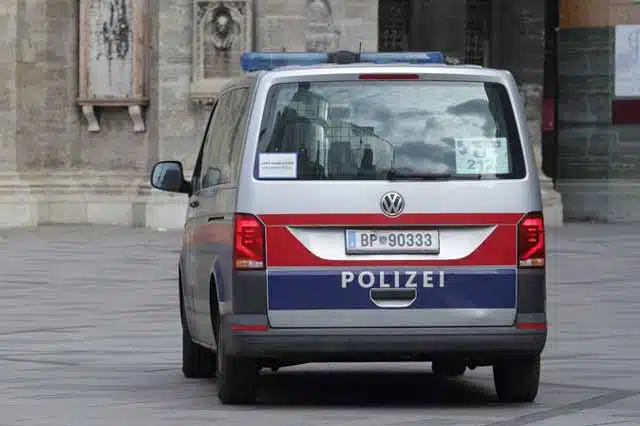 Sukob u Beču: Arapski mladići maltretirali djevojku, momci s Balkana pritekli u pomoć i zadobili ozljede nožem |