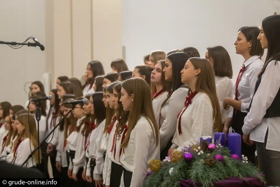 NAJAVA: Tradicionalni 20. Adventsko-božićni koncert zborova općine Grude