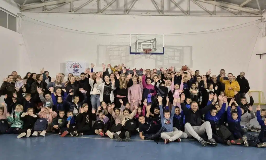 FOTO: Božićni domjenak Škole košarke Neum: Druženje, natjecanja i nagrade
