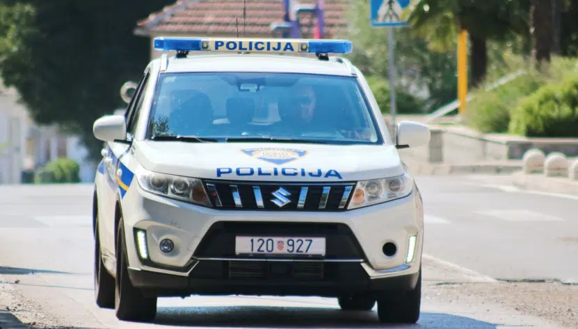 Očaj roditelja ispred OŠ u Zagrebu