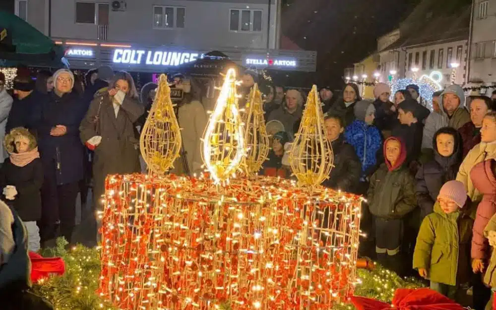 Paljenjem prve svijeće započeo Advent u Livnu