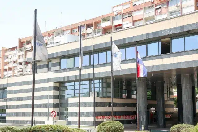 Fakultet otkazao nastavu, student (19) najavio pucnjavu! |