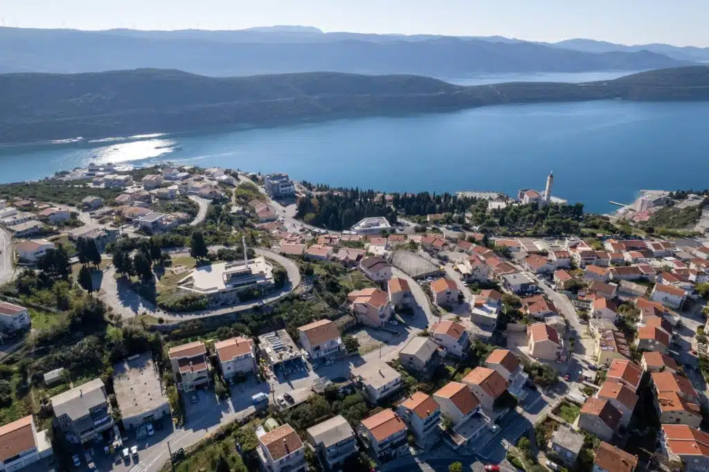 Općinsko vijeće Neum donijelo Smjernice za postupanje po preporukama iz Izvješća o financijskoj reviziji JP „Komunalno Neum“