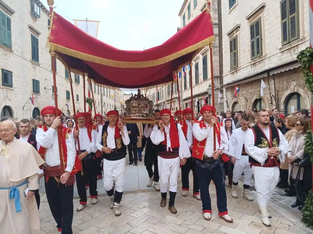 Sudjelovanje Duvnjaka i Kuprešaka u procesiji sv. Vlaha, noseći jednu od najsvetijih dubrovačkih relikvija, bilo je doista posebno iskustvo