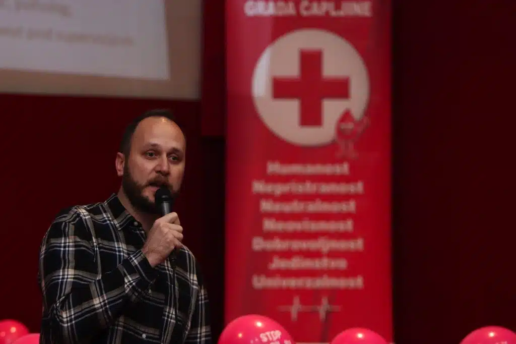 FOTO/VIDEO | Održano predavanje u Čapljini: Kako prepoznati i spriječiti vršnjačko nasilje?
