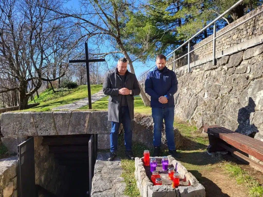 Hrvatski predstavnici iz Crne Gore odali počast pobijenim franjevcima