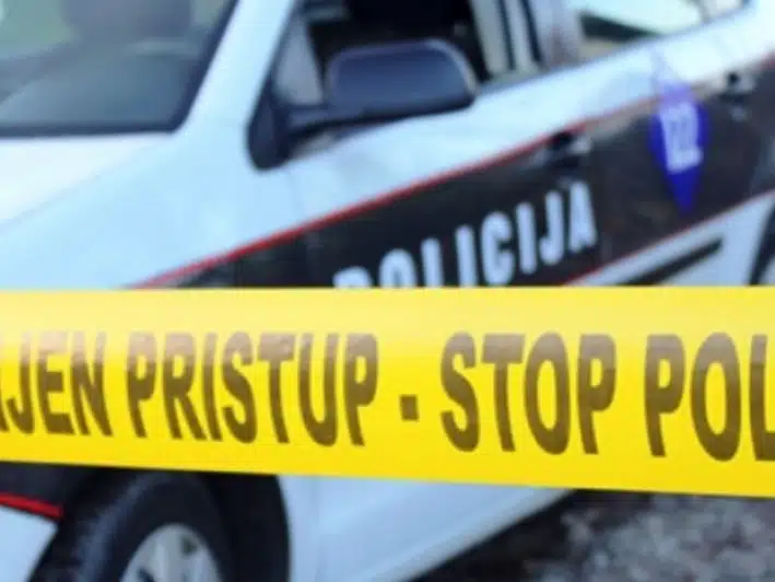 Strava i užas u BiH: Muškarac ubio suprugu i 13-godišnjeg sina |