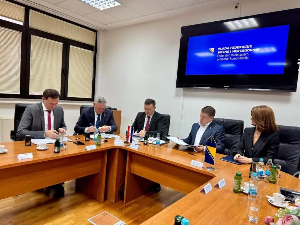 Potpisan Ugovor o dodjeli financijske pomoći za projekt izgradnje regionalne ceste R 420 Posušje – Aržano, dionica Vir – Vinica – granica RH (Aržano)
