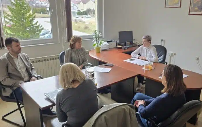 Ministrica Dijana Novković – Pećanac i ravnateljica Županijskog zavoda za zapošljavanje Diana Čačija razgovarale o novom zakonu o posredovanju u zapošljavanju i poboljšanju tržišta rada