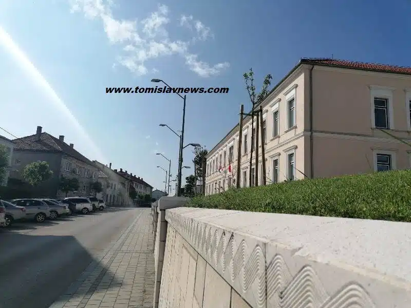 FOTO POHVALA: Nove, radikalne mjere za demografsku obnovu u Općini Tomislavgrad!