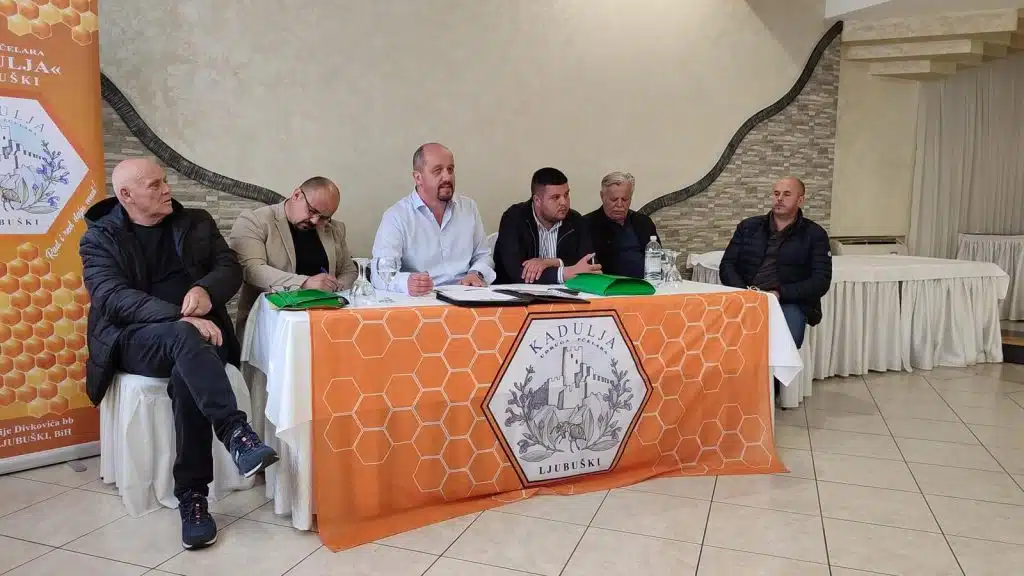 Ljubuški:Pčelari složni u zaštiti pčelarstva i očuvanju kvalitete meda