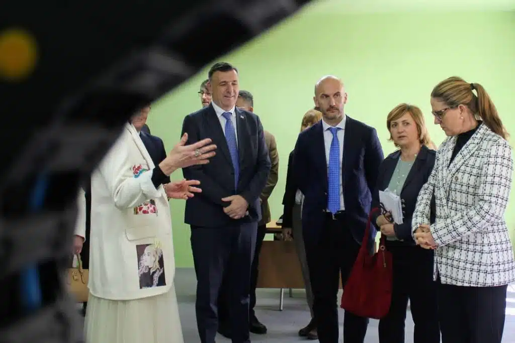 Grude: Srednja škola bogatija za dva nova kabineta za obrazovanje