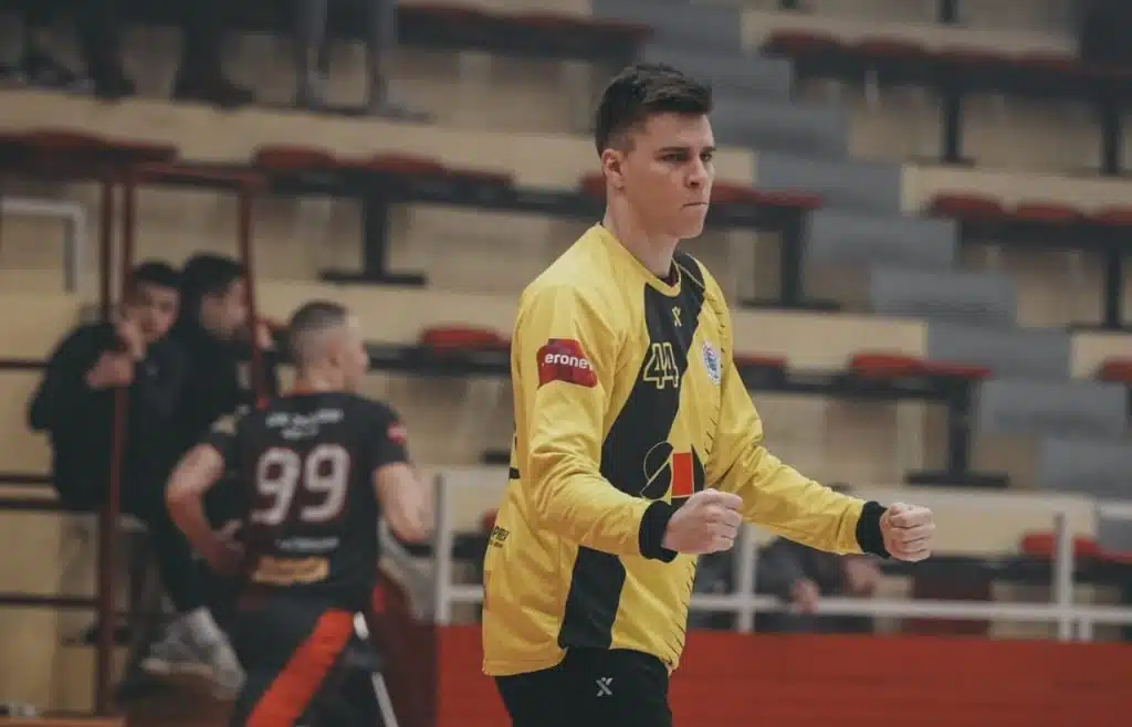 Neumljanin Mateo Gustin uvelike doprinio pobjedi RK Zrinjskog protiv RK Velež