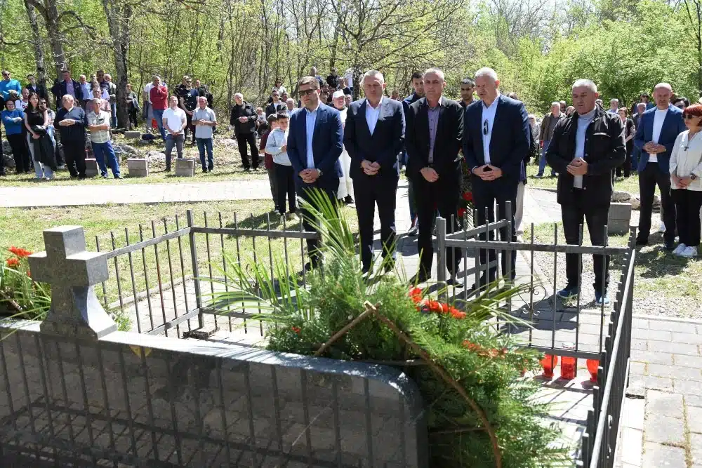 Odana počast stradalima na Podadrežnju