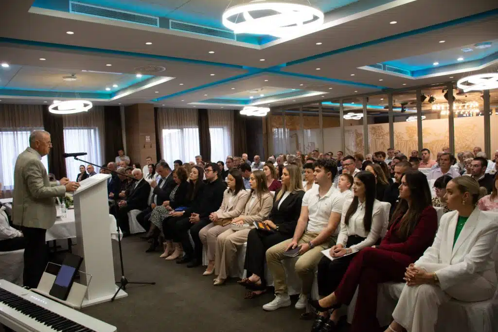 Večer poezije i sjećanja: Ljubuški odao počast prerano preminulom pjesniku Mili Luburiću