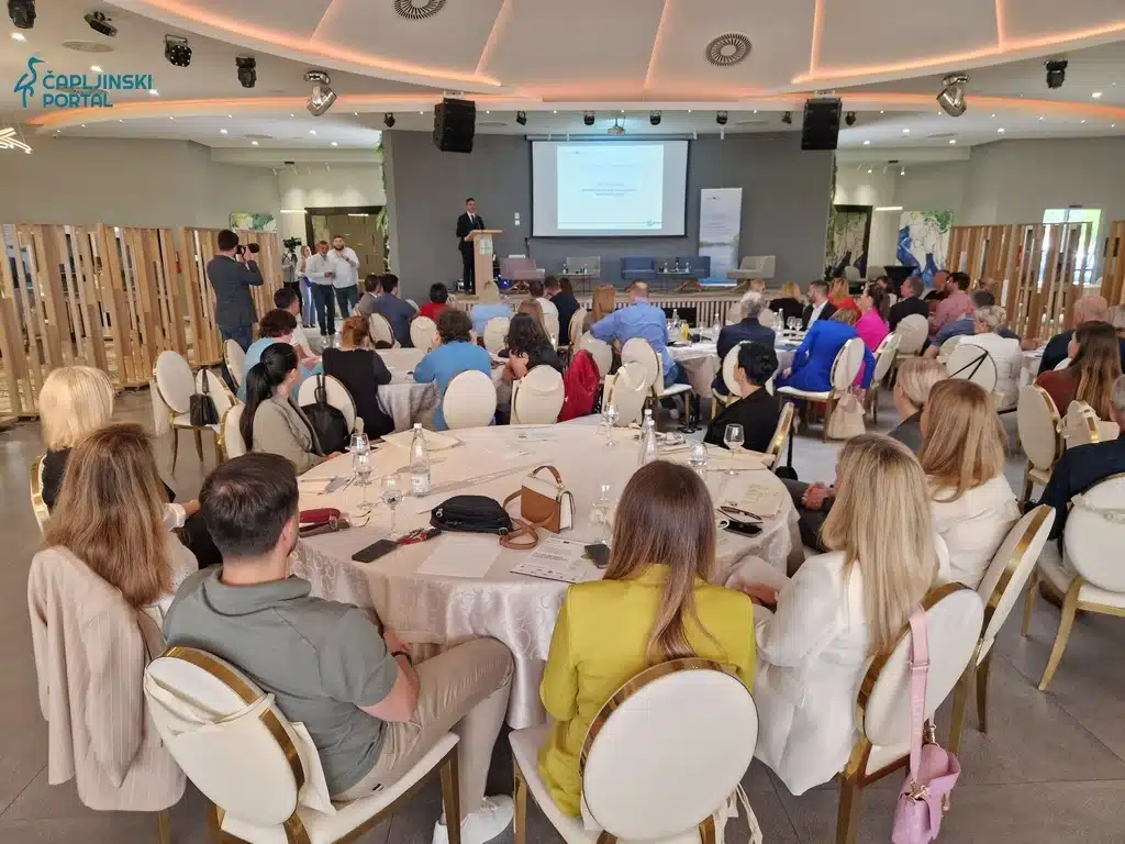 FOTO | Međunarodna konferencija: Od Čapljina do Jadrana – Zajednička borba protiv plastičnog otpada