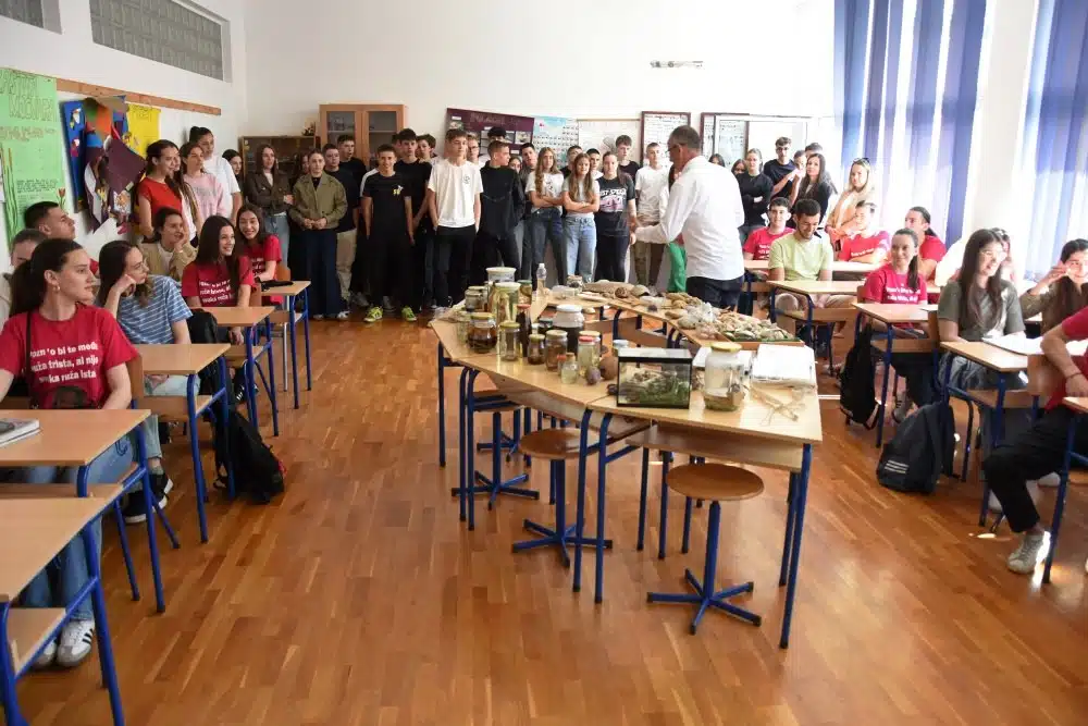 Dan otvorenih vrata: Budući srednjoškolci upoznali se s radom SŠ dr. fra Slavka Barbarića