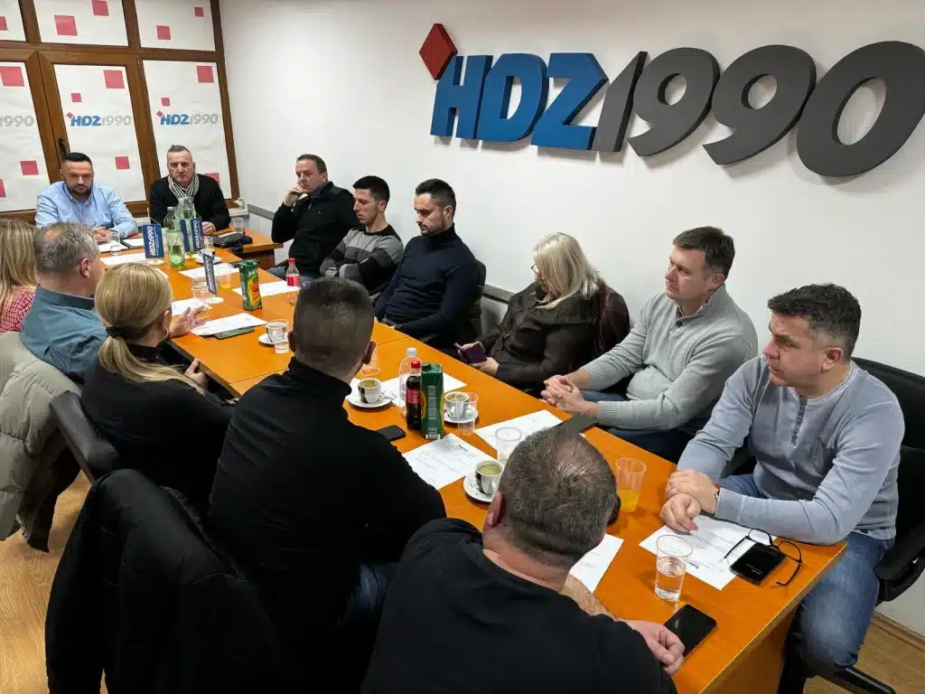 HDZ1990: Gradonačelnik je dužan provoditi volju većine u Gradskom vijeću Livna