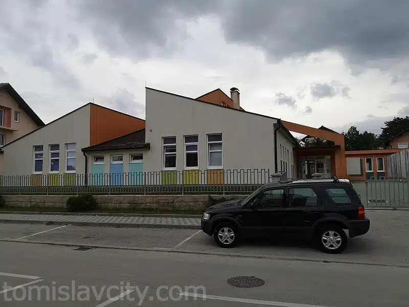 JU „Dječji vrtić“ Tomislavgrad raspisuje Javni natječaj za prijam u radni odnos