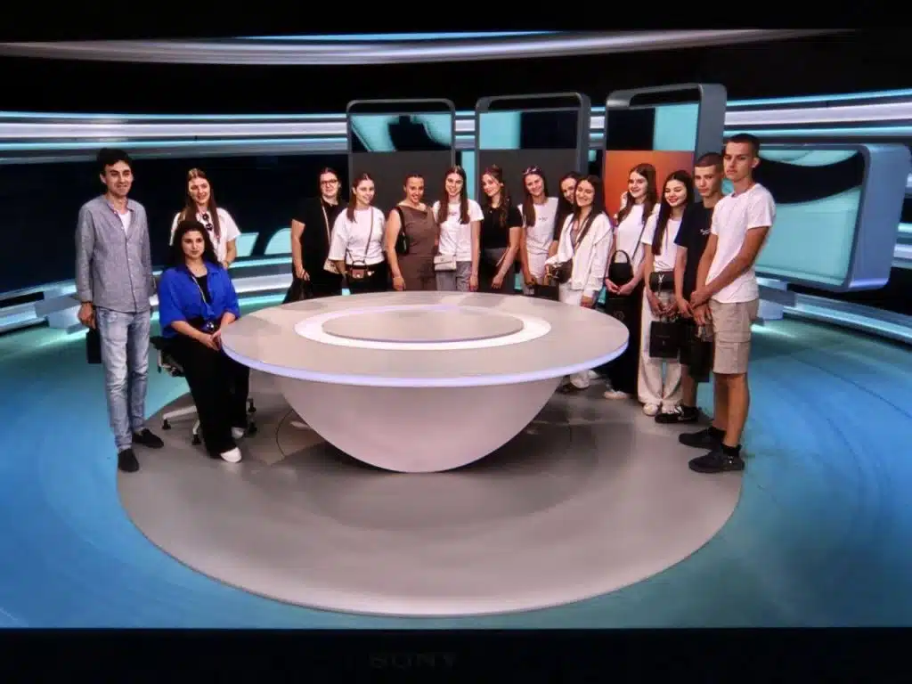 Završio projekt “Starim metalima do opremanja kabineta”: Mladi iz Posušja dio sredstava donirali za djecu oboljelu od raka