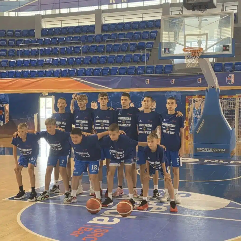 FOTO| Škola košarke Neum druga na međunarodnom turniru u Crnoj Gori