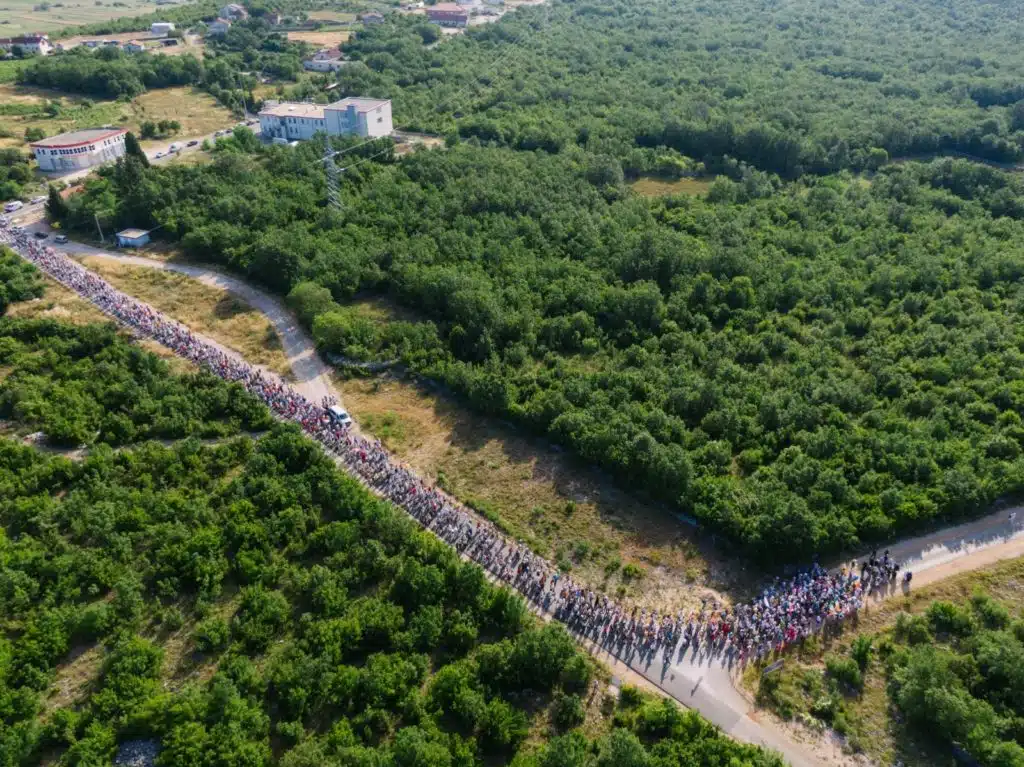 Sutra ujutro “34.Hodnja mira” koja povezuje Humac i Međugorje