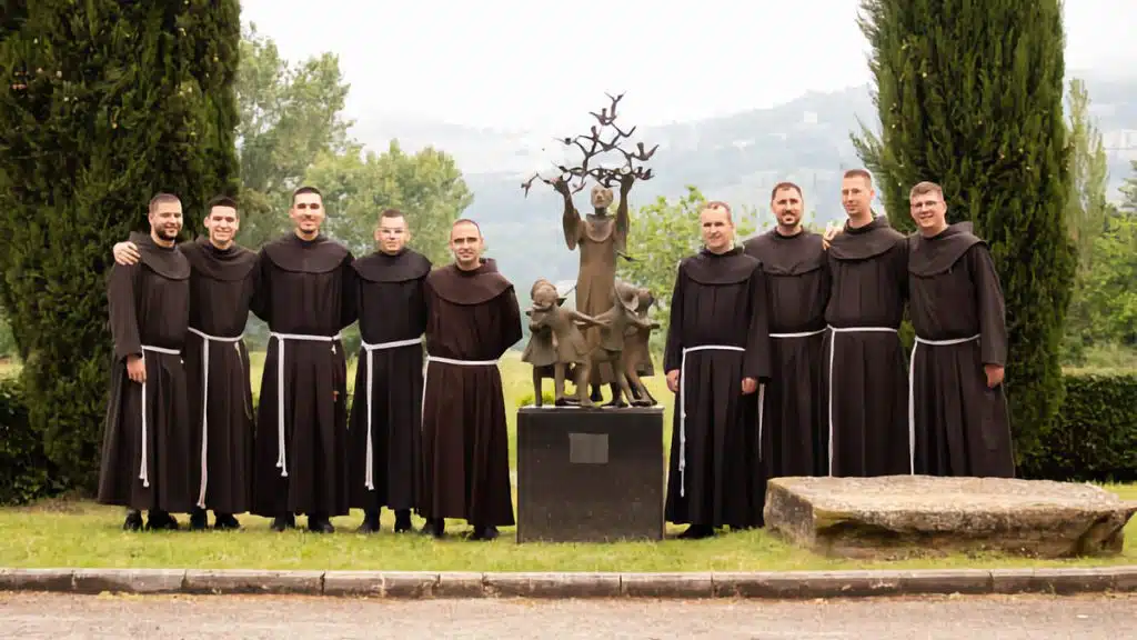 Osmorica novaka polažu prve redovničke zavjete, među njima i Posušanin