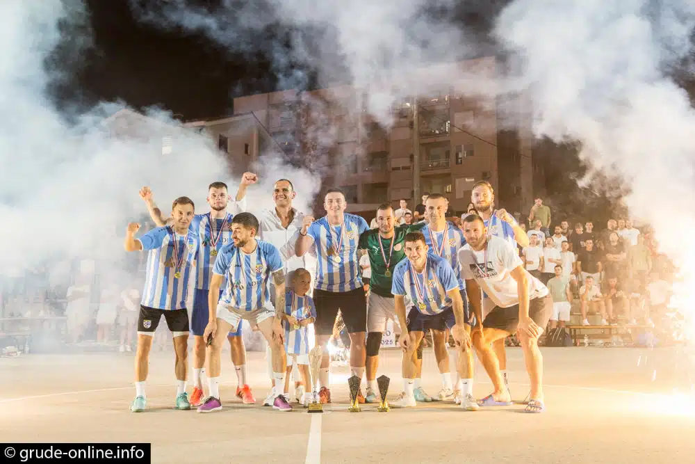 FOTO: Titula prvaka Grudskog ljeta i ove godine pripala ekipi Adeo