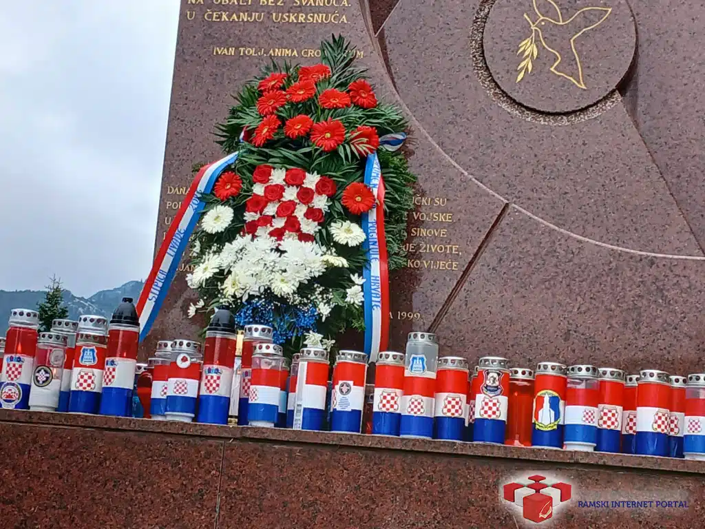 Na Stipića livadi obilježena 32. godišnjica stradanja 39 hrvatskih civila i branitelja, još nitko nije odgovarao