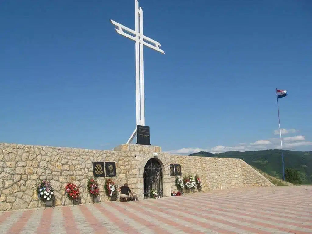 ŽO HDZ BIH ŽSB: Nastavljaju se napadi na Hrvate Lašvanske doline, zahtijevamo žurnu reakciju domaćih i međunarodnih institucija